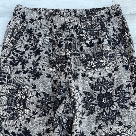 Disney‎ Alice Through The Looking Glass by Giuliana Womens Leggings Size 6 - Picture 2 of 11